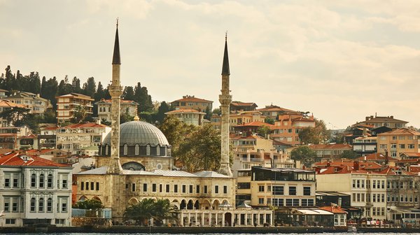 Эминеню как центр транспортной развязки в Стамбуле: полная инструкция