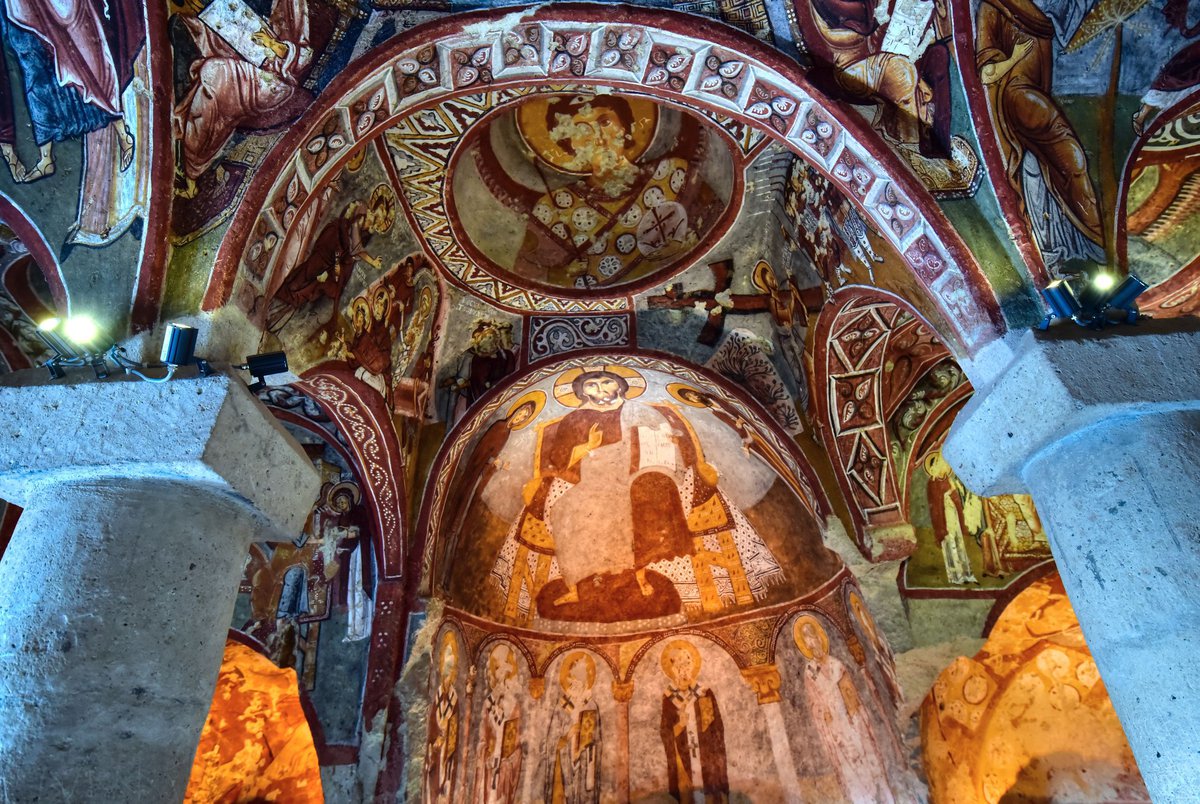 Фрески в церкви в музее под открытым небом